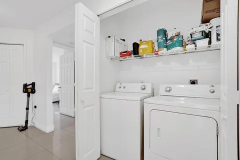 $180,000 | 2311 North Congress Avenue, Unit 11, Boynton Beach, FL 33426