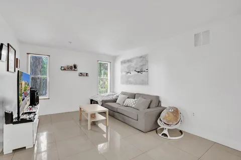 $180,000 | 2311 North Congress Avenue, Unit 11, Boynton Beach, FL 33426