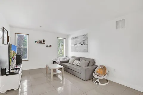 $180,000 | 2311 North Congress Avenue, Unit 11, Boynton Beach, FL 33426