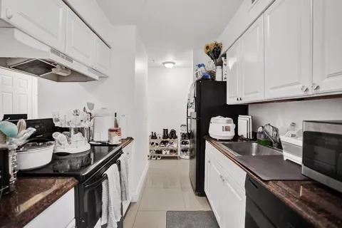 $180,000 | 2311 North Congress Avenue, Unit 11, Boynton Beach, FL 33426