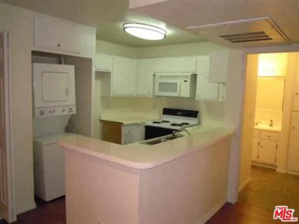$324,000 | 15000 Downey Avenue, Unit 122, Paramount, CA 90723
