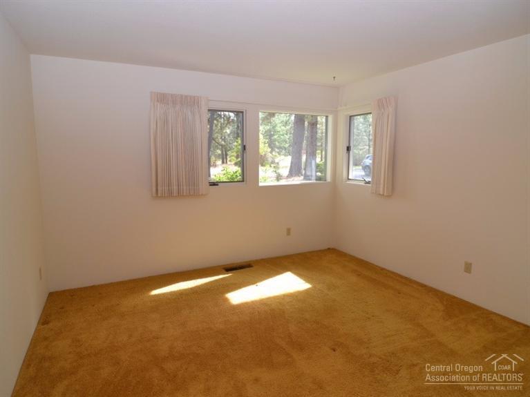 60150 East Ridgeview Drive Bend, OR 97702 - Photo 2 of 12 Additional Photo