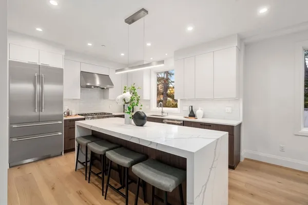 $2,495,000 | 956 Walnut Street, Unit 7, Newton, MA 02459