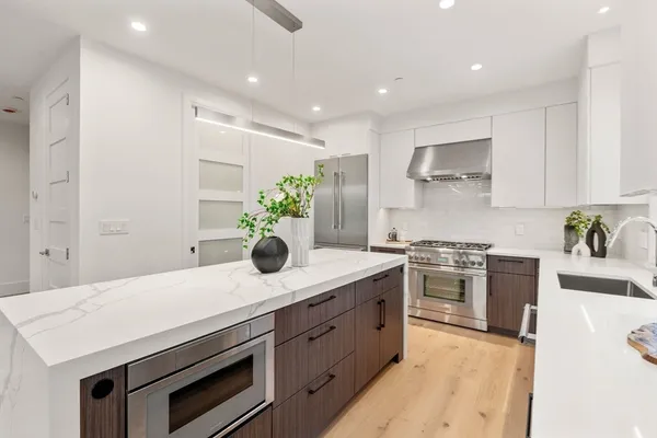 $2,495,000 | 956 Walnut Street, Unit 7, Newton, MA 02459