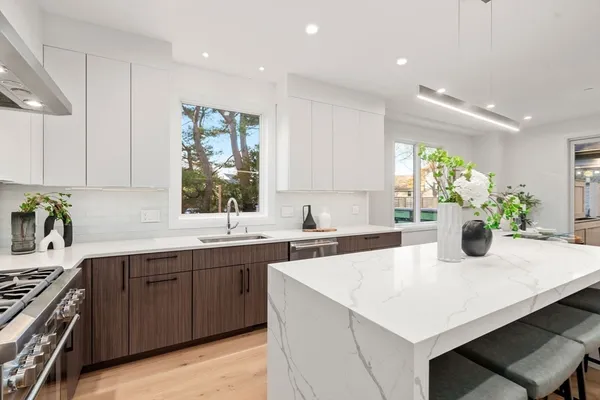 $2,495,000 | 956 Walnut Street, Unit 7, Newton, MA 02459