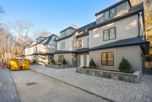 $2,495,000 | 956 Walnut Street, Unit 7, Newton, MA 02459