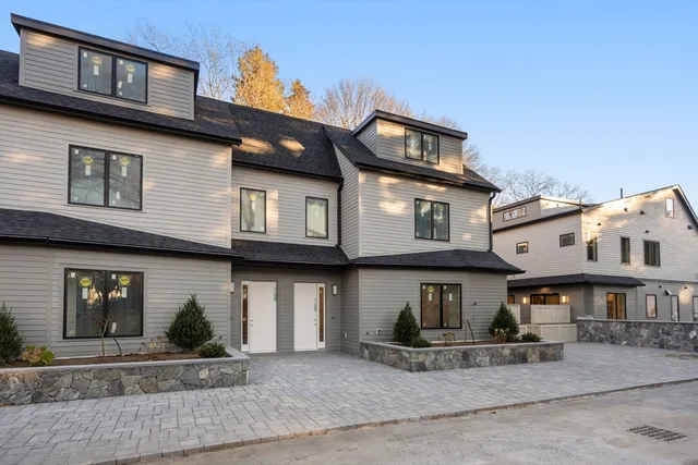 $2,495,000 | 956 Walnut Street, Unit 7, Newton, MA 02459