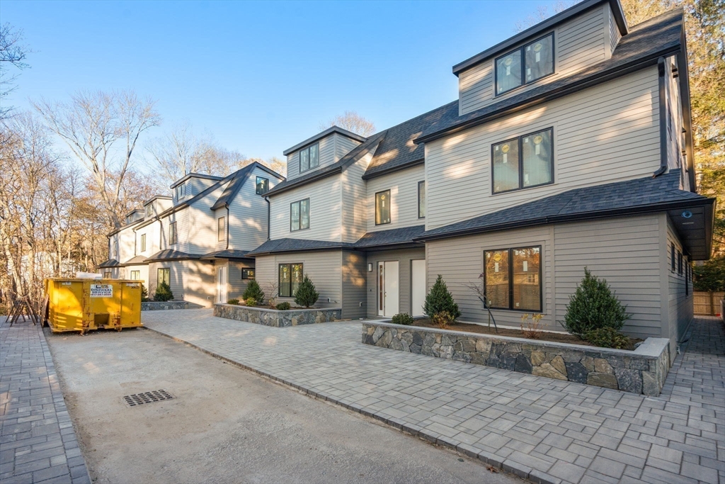 956 Walnut Street, Unit 7 Newton, MA 02461 - Photo 32 of 38