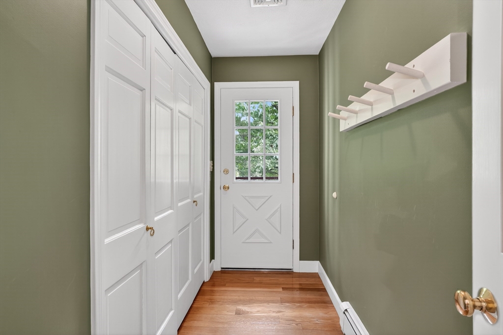 17 Maplewood Road Medfield, MA 02052 - Photo 24 of 41