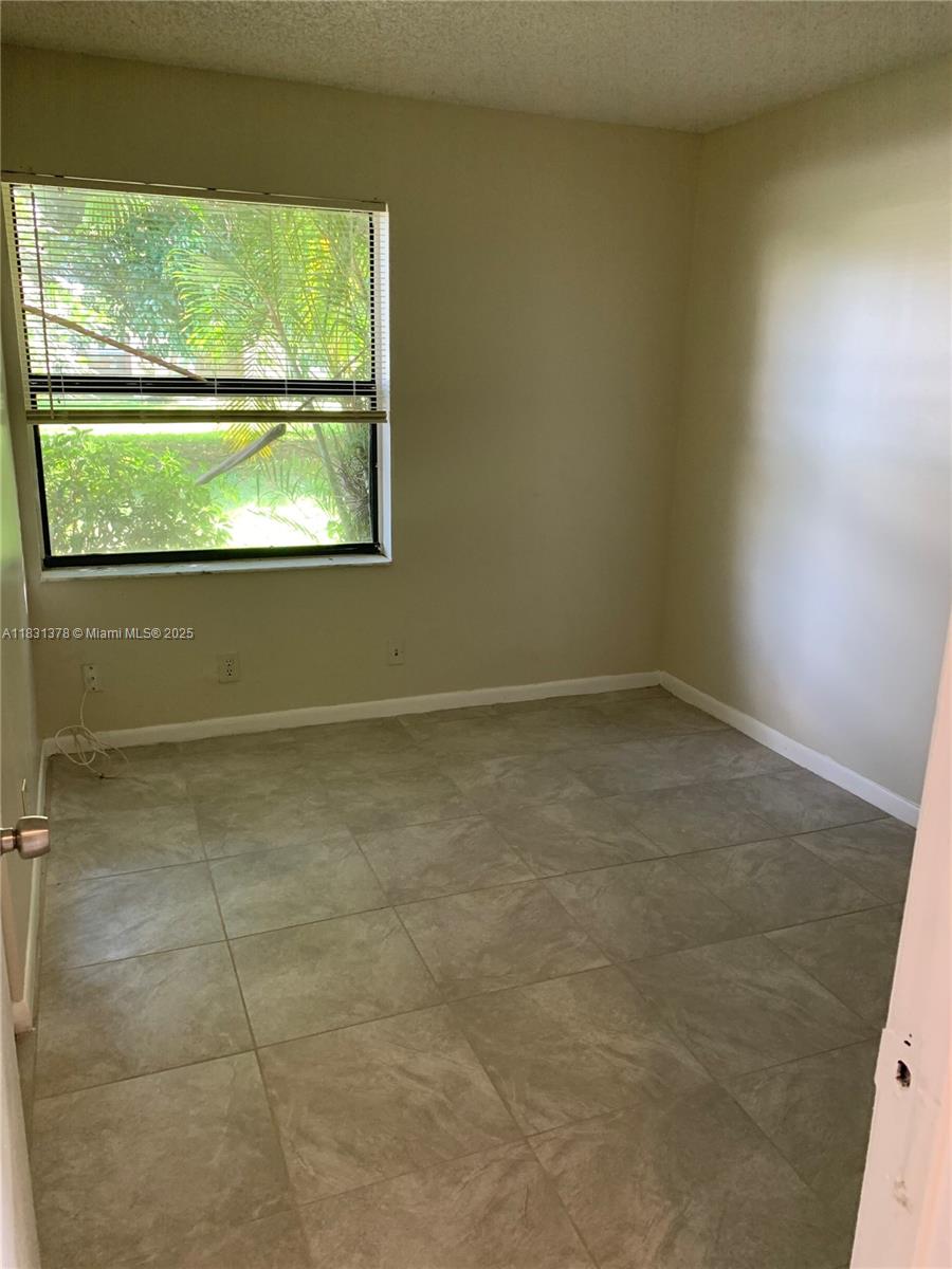 1314 White Pine Drive, Unit 8B Wellington, FL 33414 - Photo 6 of 9