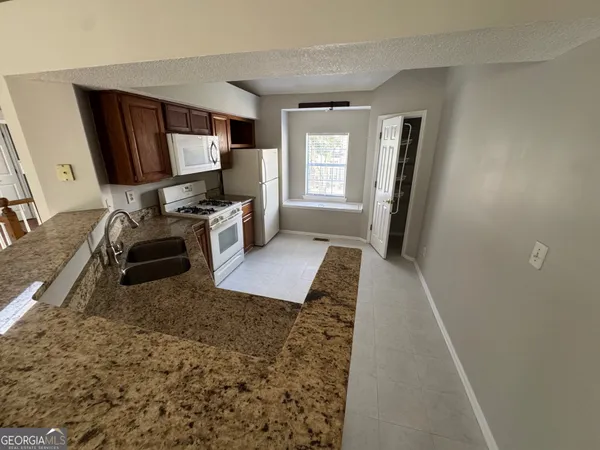 $1,700 | 2220 Goodwood Boulevard Southeast, Smyrna, GA 30080