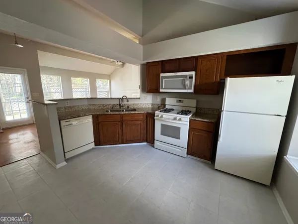 $1,700 | 2220 Goodwood Boulevard Southeast, Smyrna, GA 30080