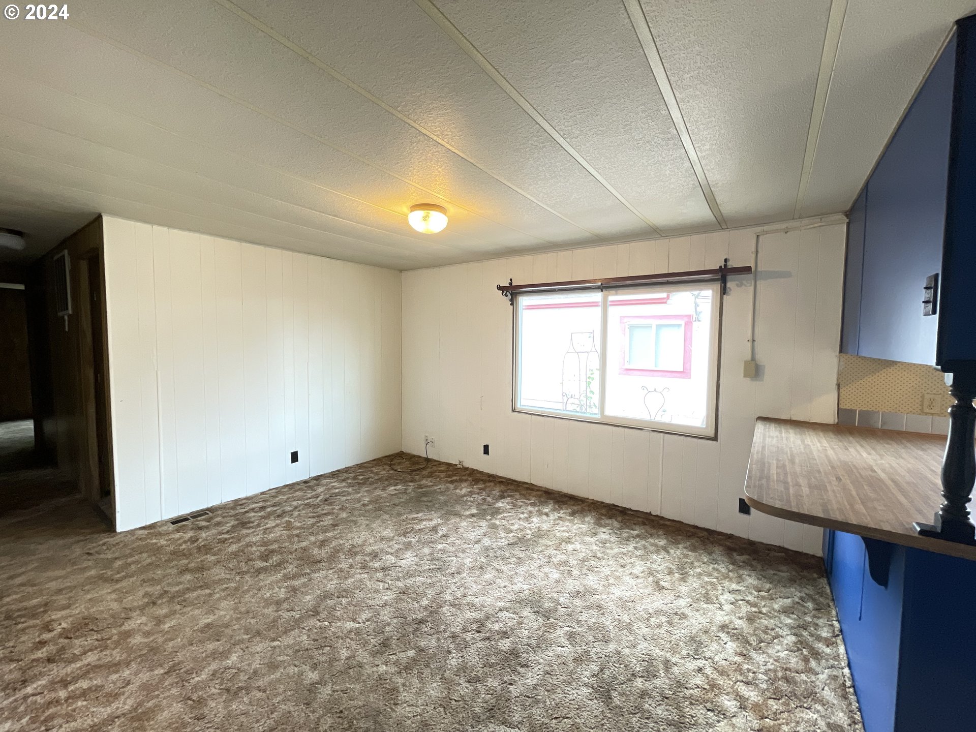 8651 Thurston Road, Unit 14 Springfield, OR 97478 - Photo 19 of 36 Bedroom