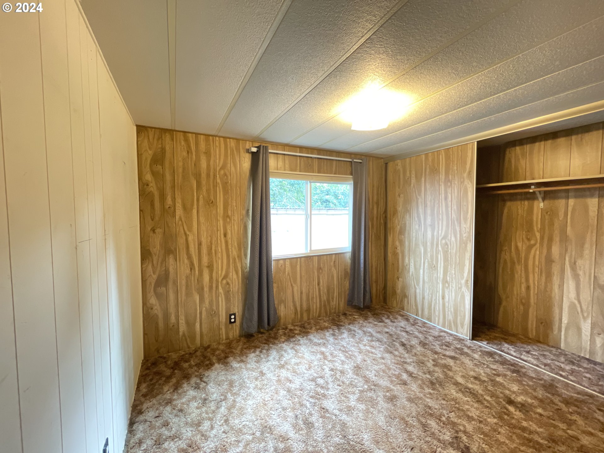 8651 Thurston Road, Unit 14 Springfield, OR 97478 - Photo 27 of 36 Bedroom