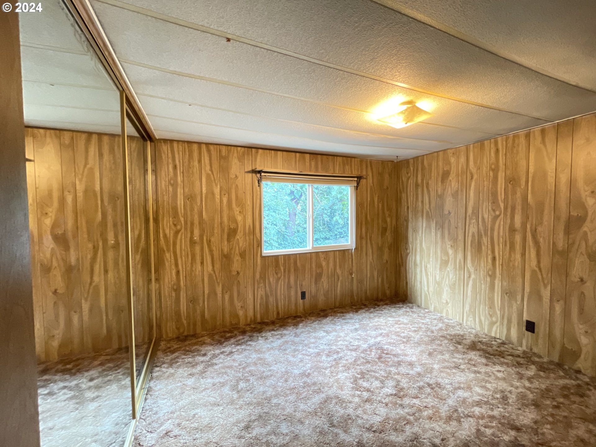 8651 Thurston Road, Unit 14 Springfield, OR 97478 - Photo 31 of 36 Bedroom