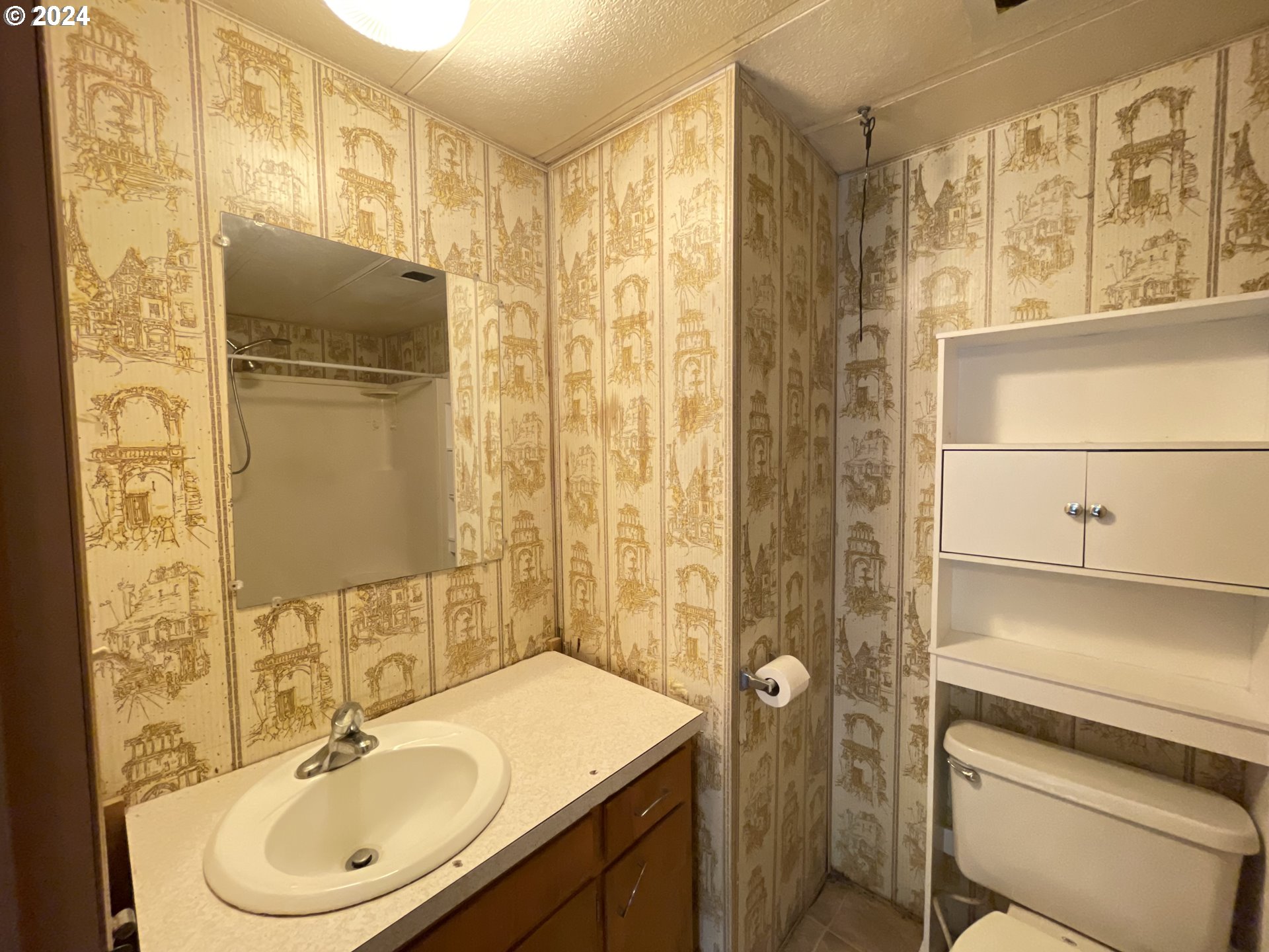 8651 Thurston Road, Unit 14 Springfield, OR 97478 - Photo 34 of 36 Gallery Image 34