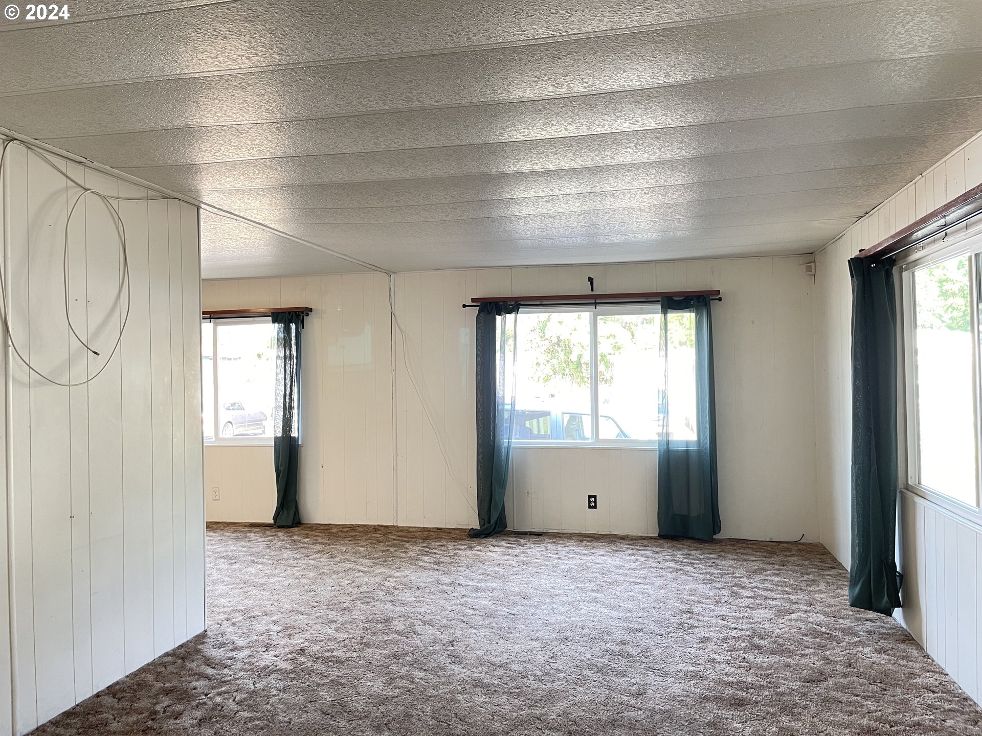 8651 Thurston Road, Unit 14 Springfield, OR 97478 - Photo 5 of 36 Gallery Image 5