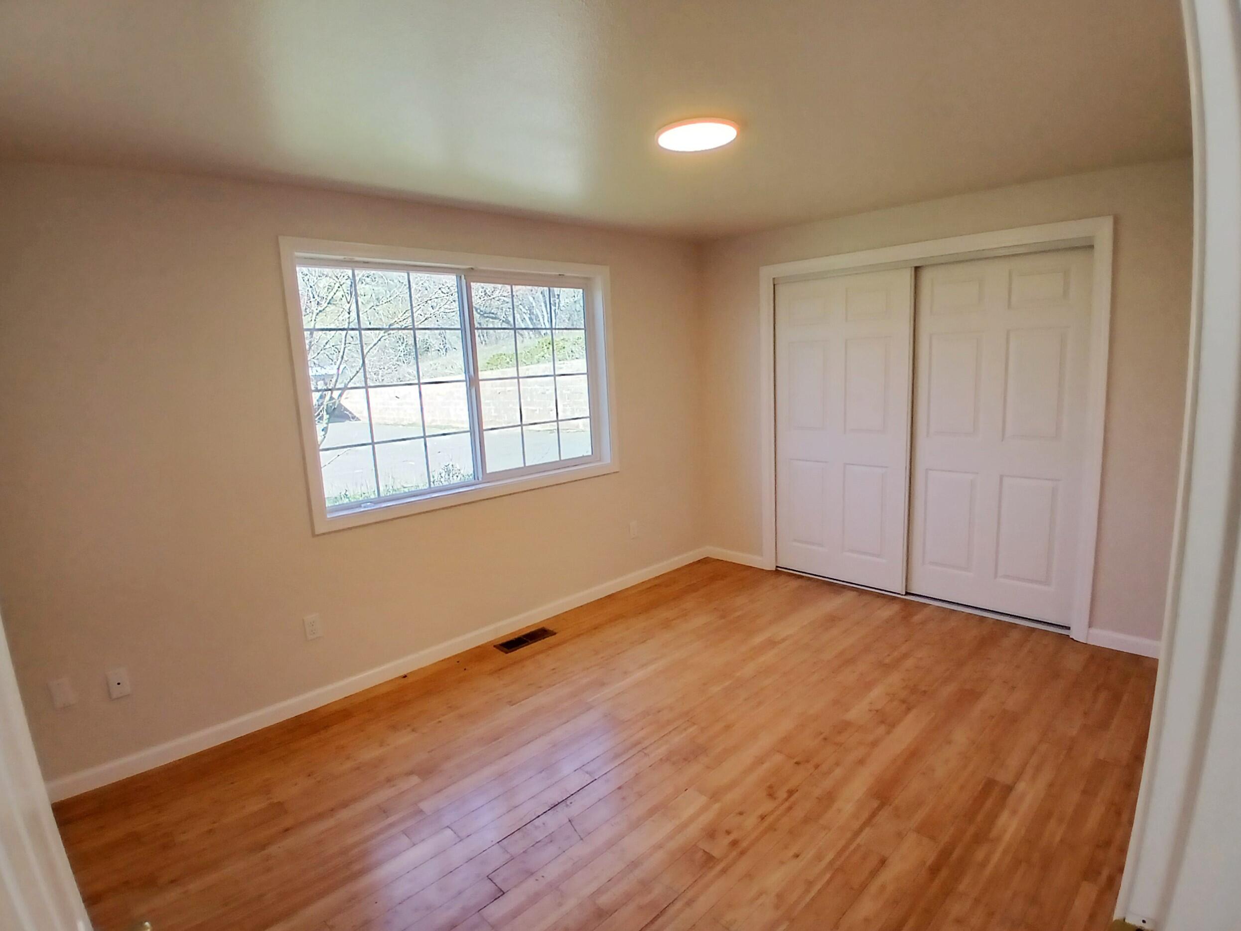 1360 West Linn Road Eagle Point, OR 97524 - Photo 28 of 42
