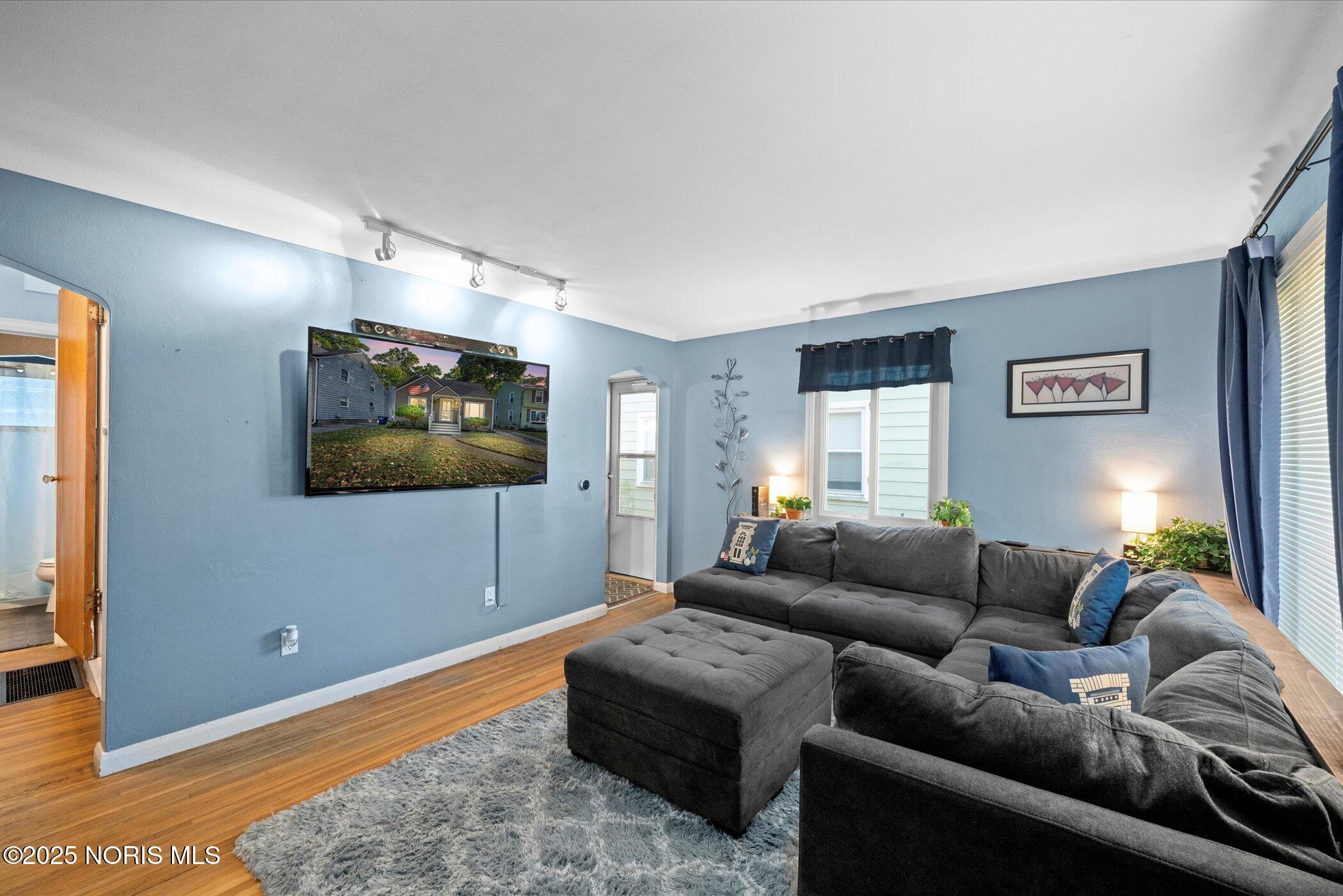 4210 Bowen Road Toledo, OH 43613 - Photo 7 of 30 07-DSC_2820