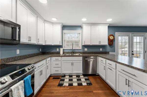 $349,900 | 200 Fort Street, West Point, VA 23181