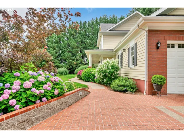 $1,950,000 | 28408 Spencer Creek Road, Eugene, OR 97405