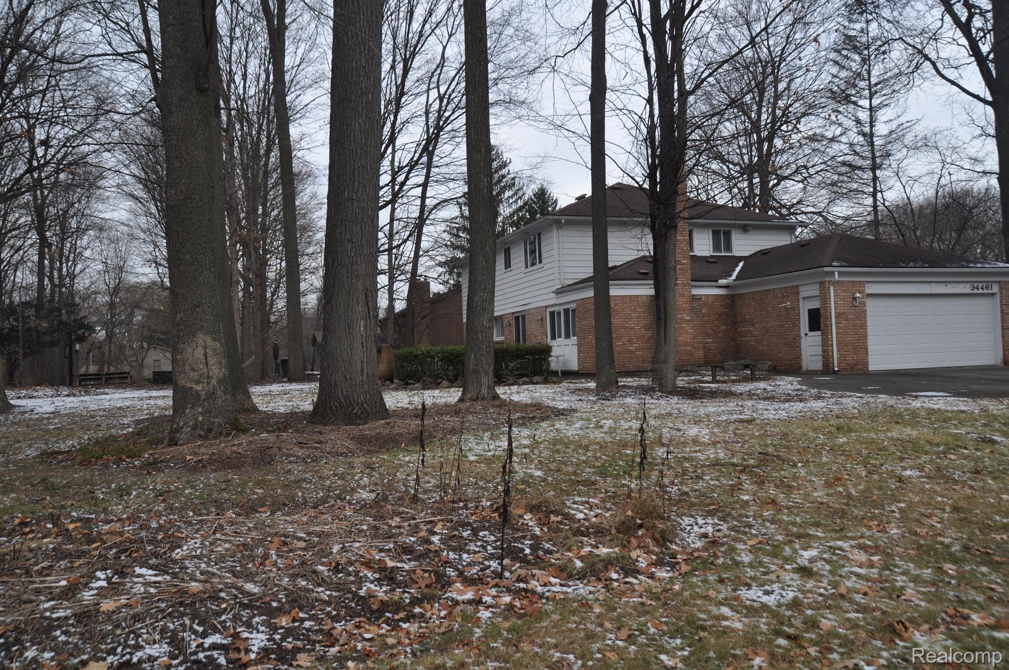 34461 Old Timber Road Farmington, MI 48331 - Photo 3 of 13 Gallery Image 3