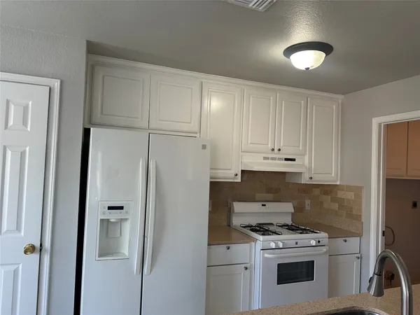 $1,675 | 1512 Parkfield Circle, Round Rock, TX 78664