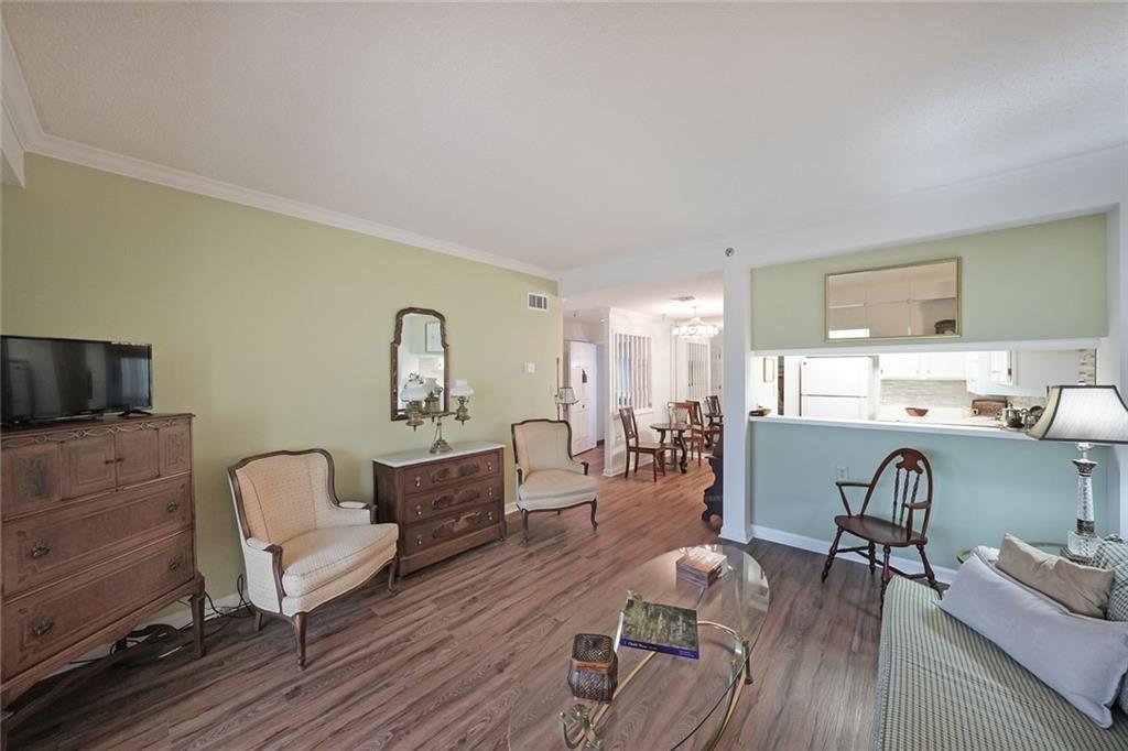 1800 Clairmont Lake, Unit A522 Decatur, GA 30033 - Photo 11 of 36 a living room with furniture