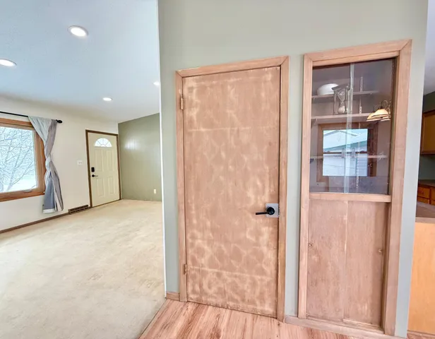 $275,000 | 18368 Highway 59, Detroit Lakes, MN 56501