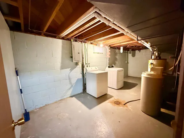 $275,000 | 18368 Highway 59, Detroit Lakes, MN 56501