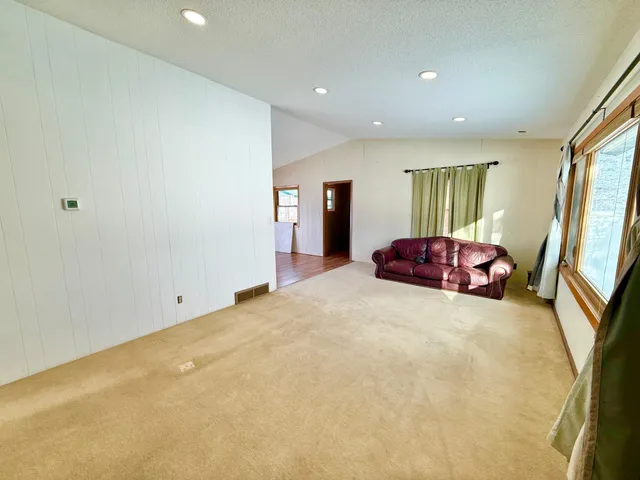 $275,000 | 18368 Highway 59, Detroit Lakes, MN 56501