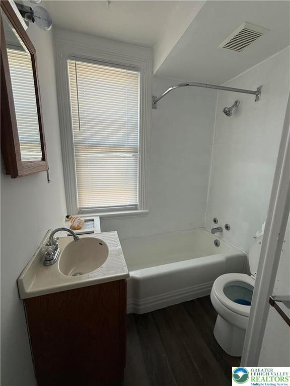 500 Belfast Road Nazareth, PA 18064 - Photo 16 of 36 a bathroom with a sink toilet a mirror and shower