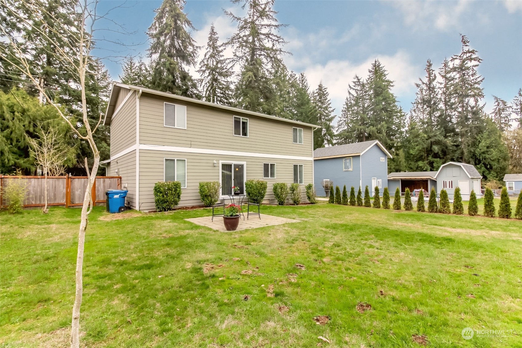 14423 156th Avenue Southeast Renton, WA 98059 - Photo 4 of 40 Gallery Image 4