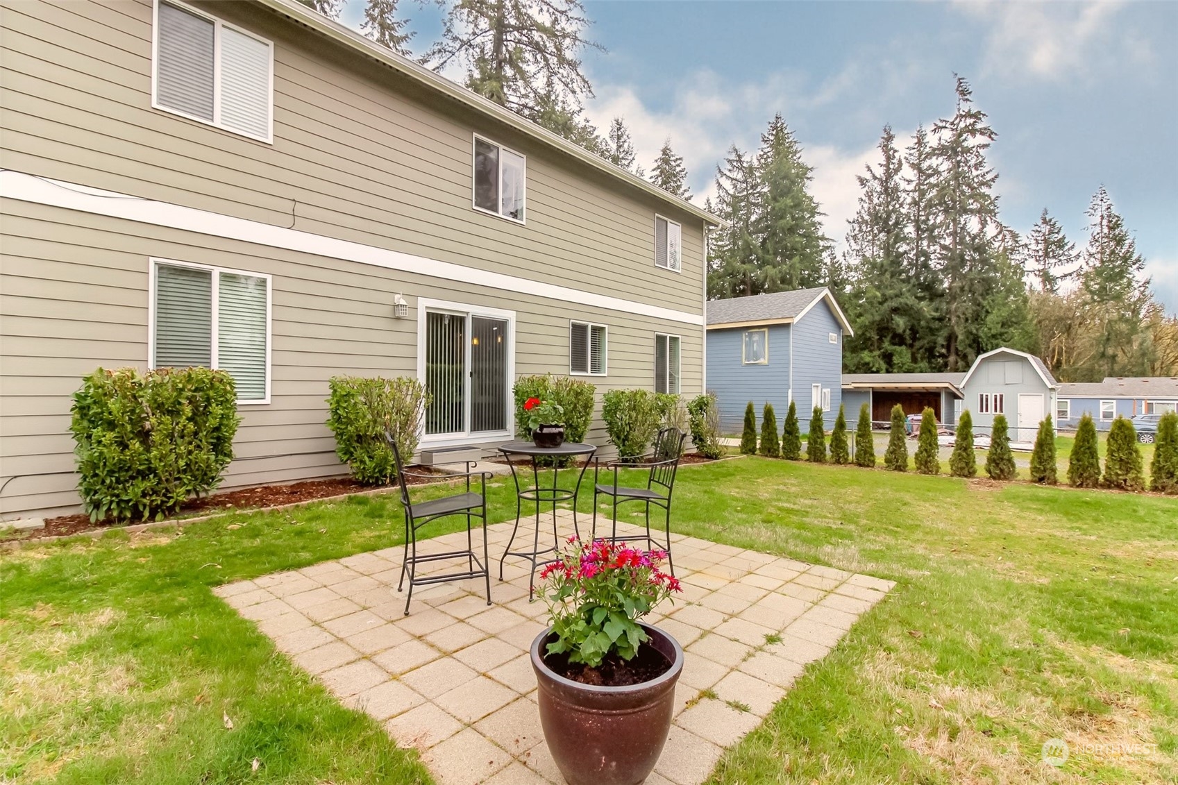 14423 156th Avenue Southeast Renton, WA 98059 - Photo 5 of 40 Gallery Image 5