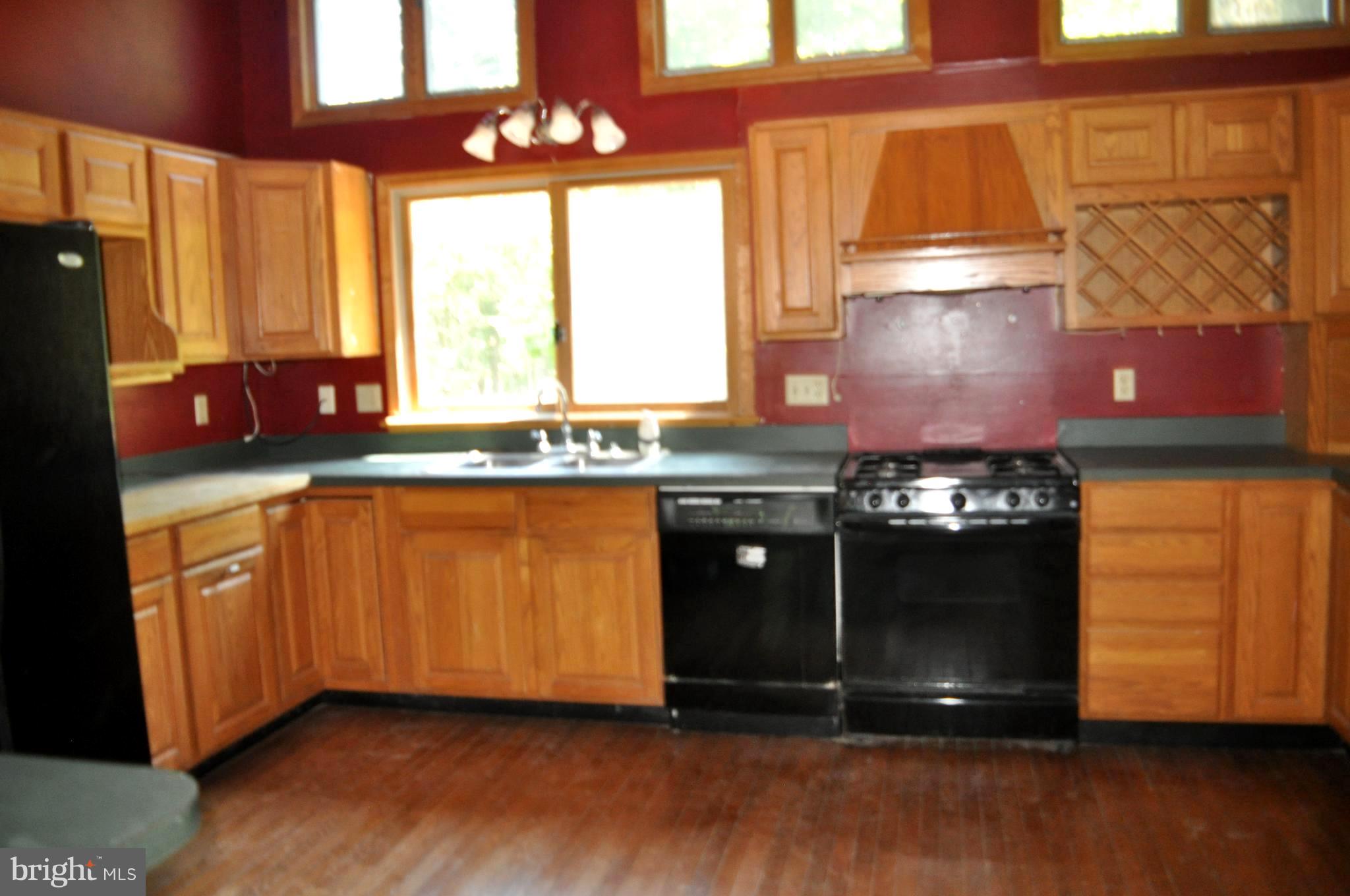 14618 Water Company Road Cascade, MD 21719 - Photo 18 of 105 Kitchen