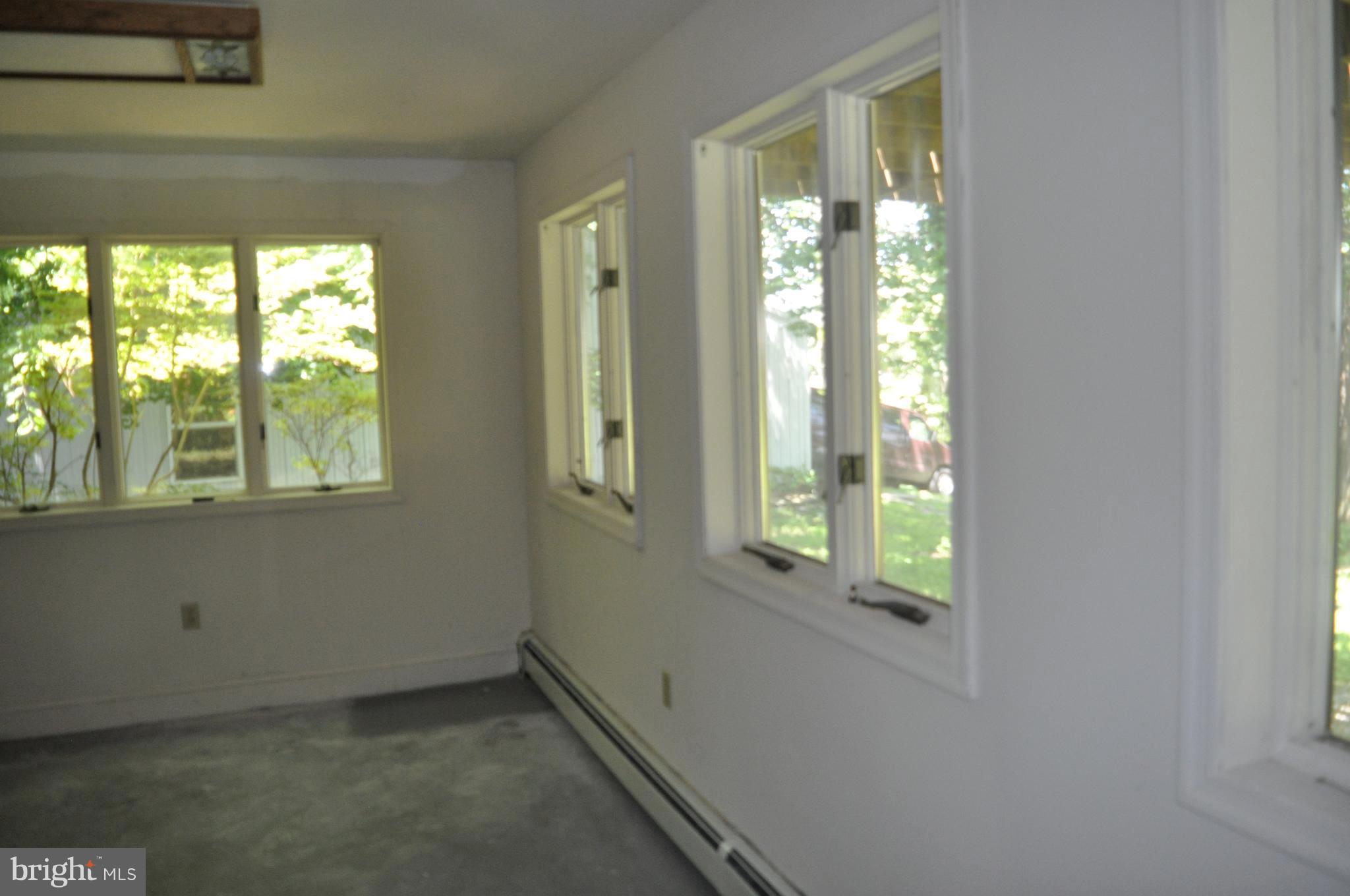 14618 Water Company Road Cascade, MD 21719 - Photo 70 of 105 family room