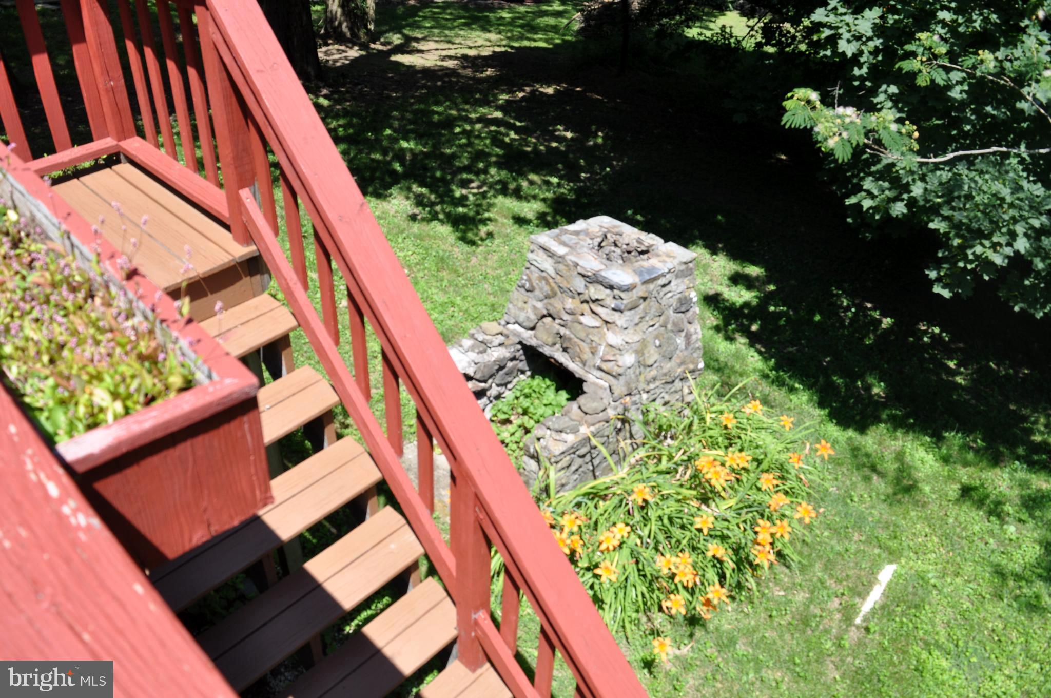 14618 Water Company Road Cascade, MD 21719 - Photo 8 of 105 stairs form the deck to the yard
