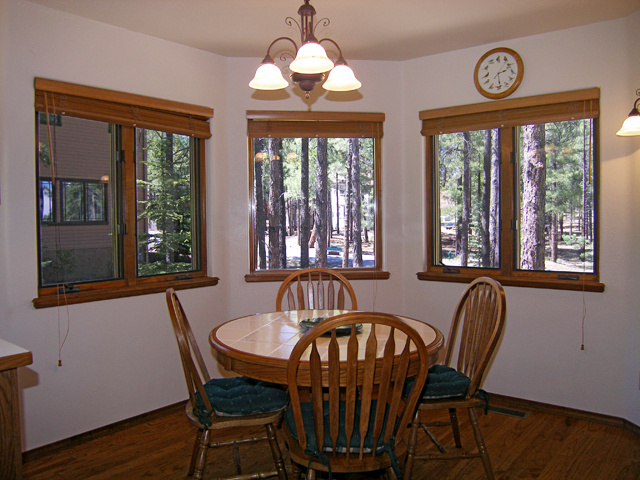 452 Griffiths Spring Flagstaff, AZ 86005 - Photo 17 of 22 breaknook