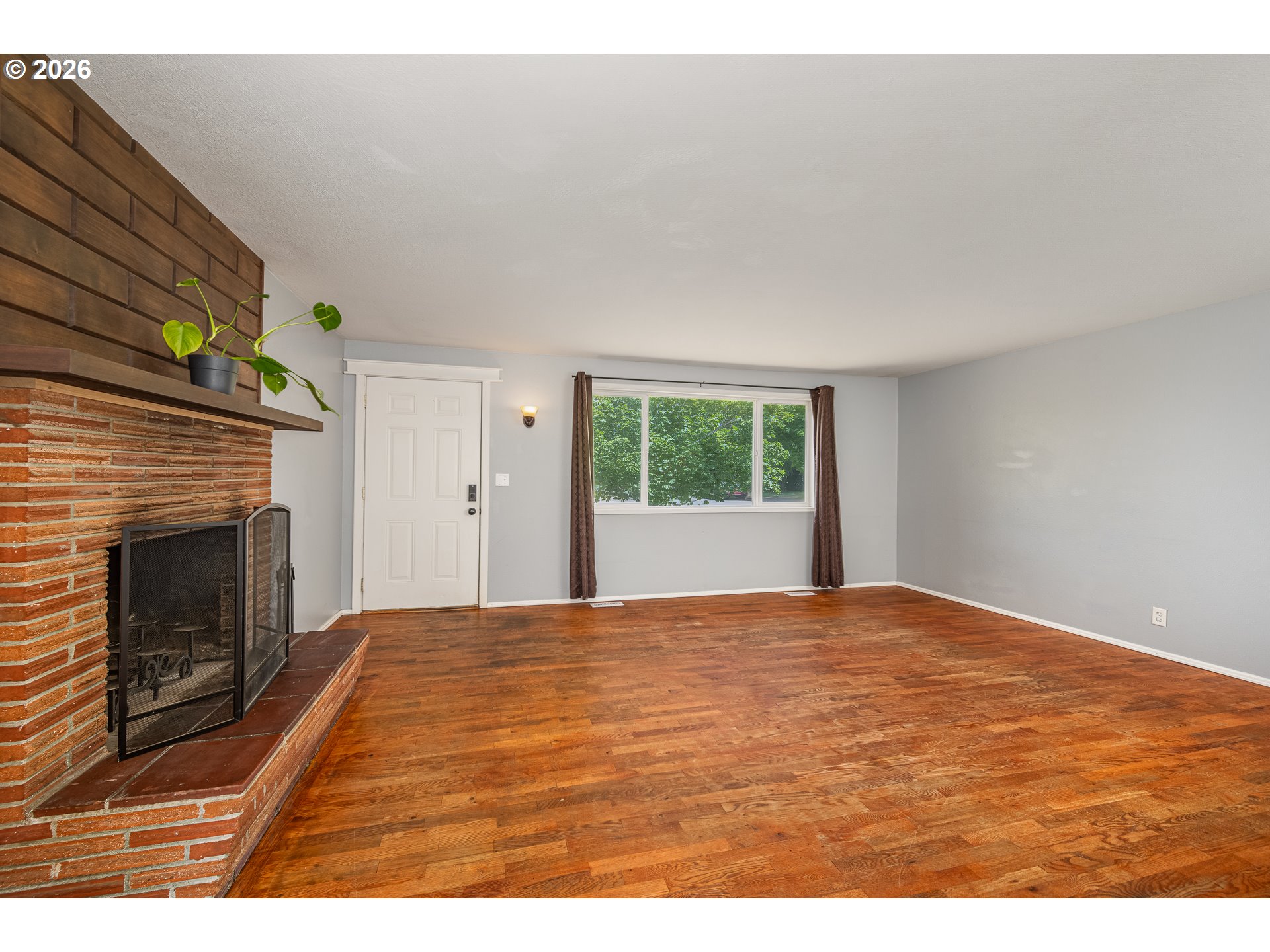 260 35th Street Springfield, OR 97478 - Photo 3 of 21 Gallery Image 3