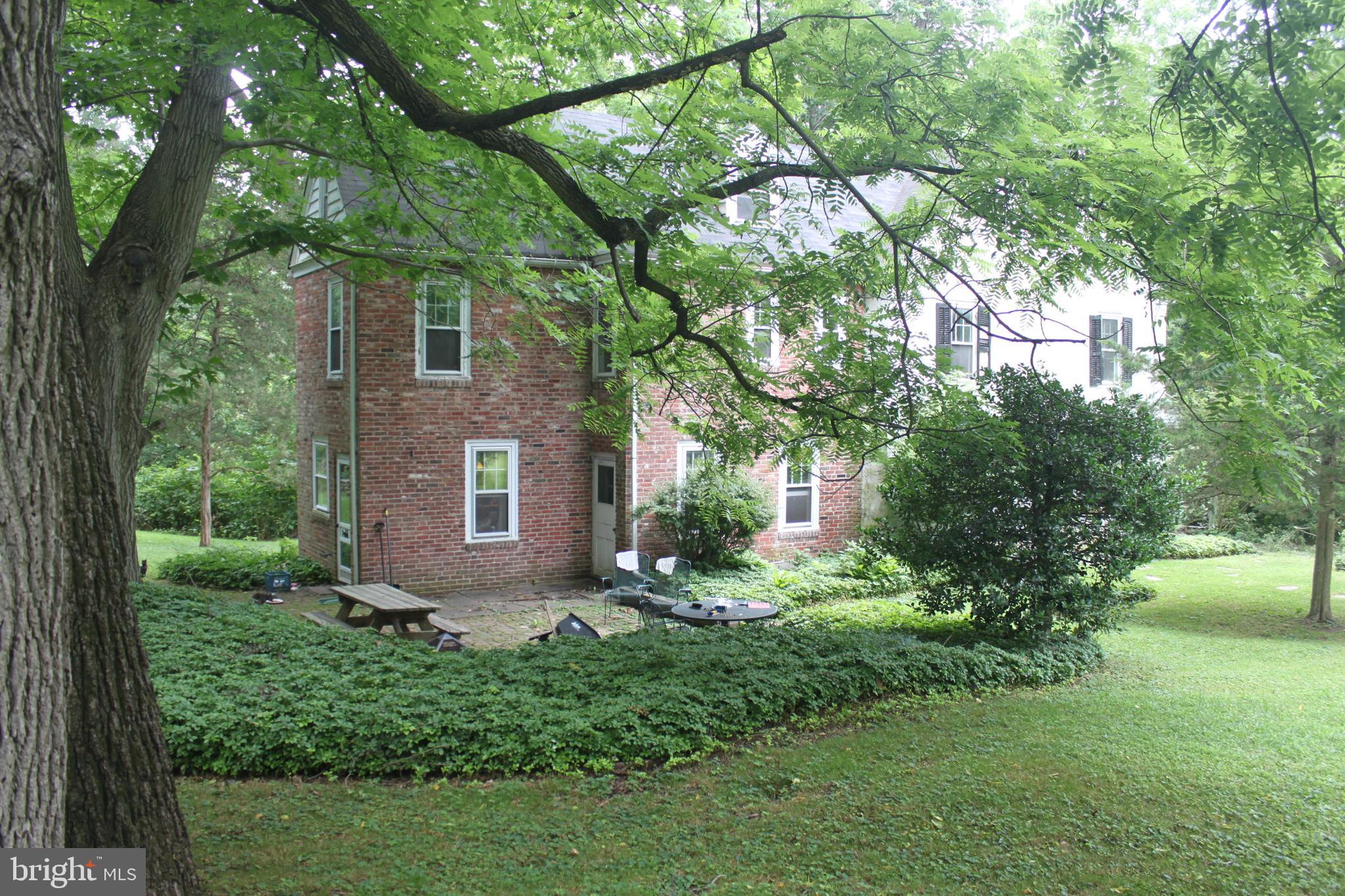 221 Moredon Road Huntingdon Valley, PA 19006 - Photo 6 of 43