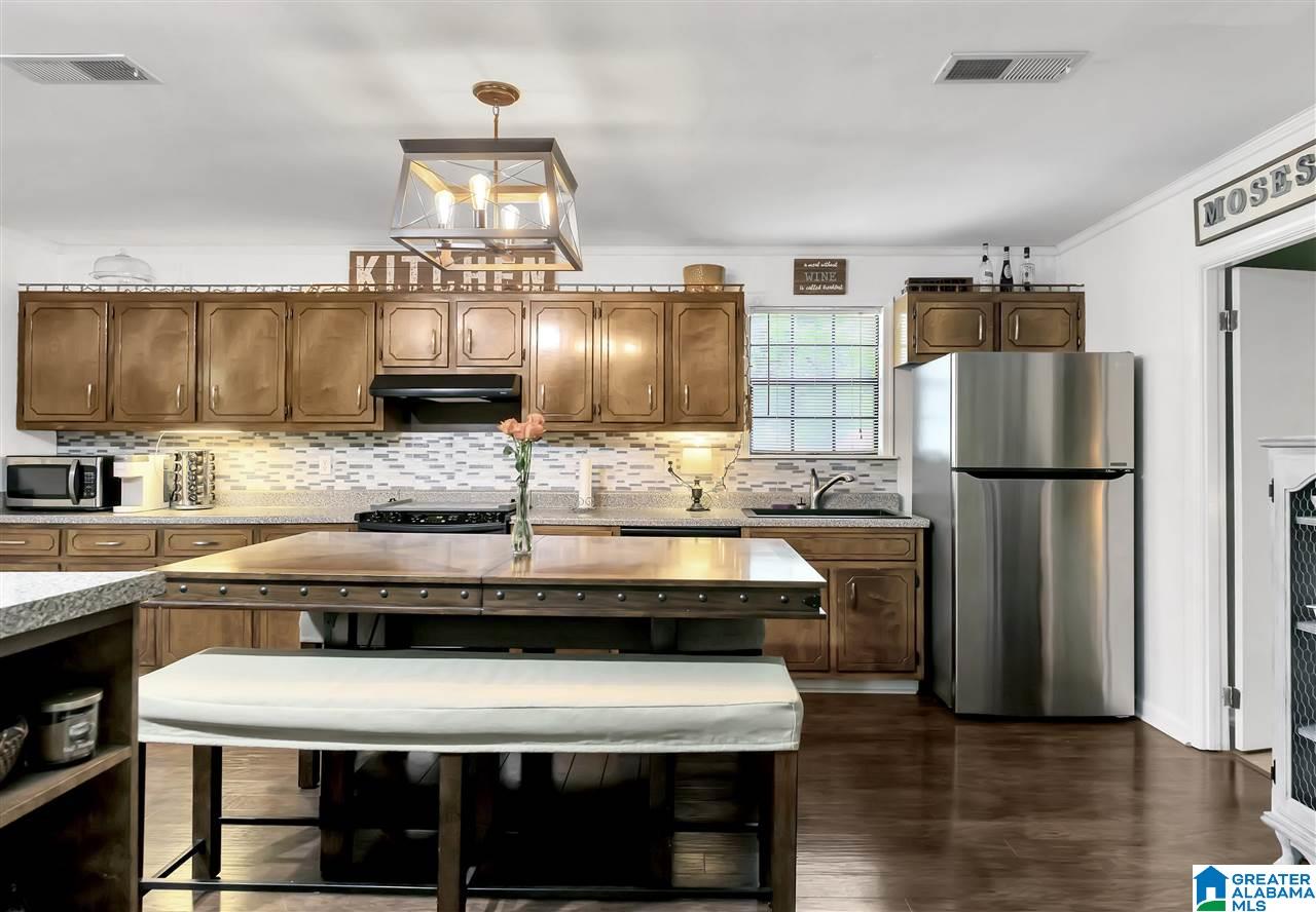 381 Hickory Road Gardendale, AL 35071 - Photo 12 of 27