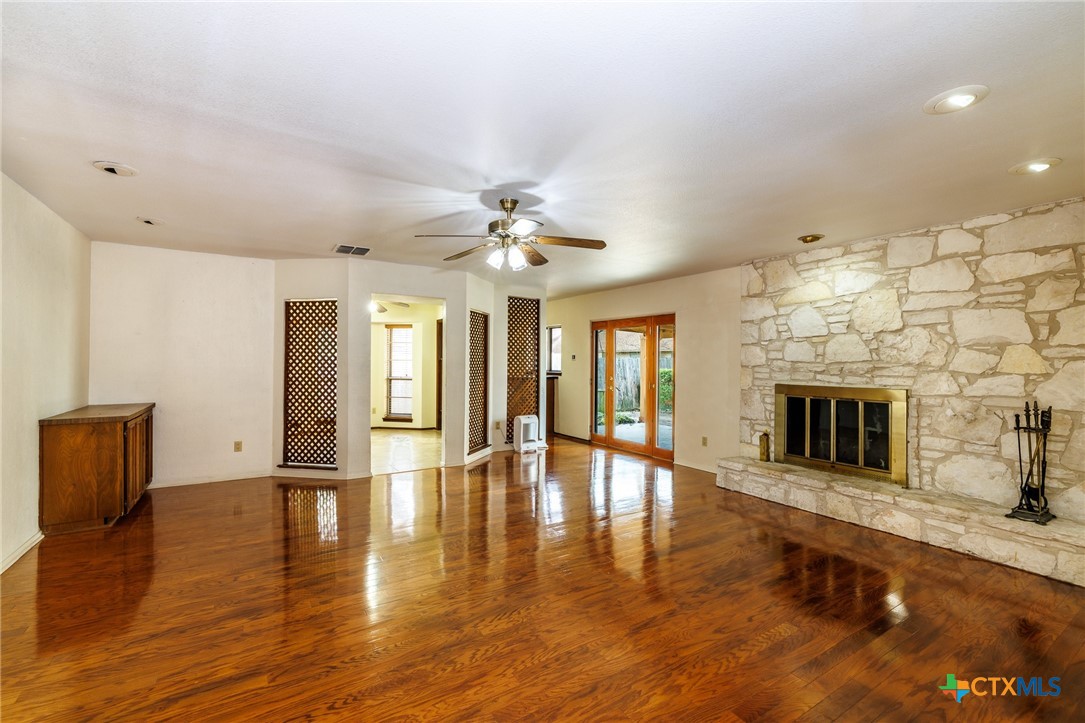 209 Coventry Lane Seguin, TX 78155 - Photo 17 of 48