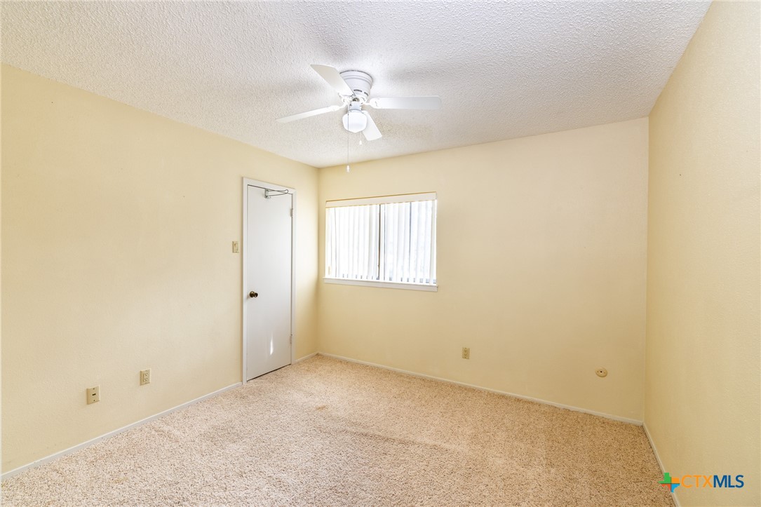 209 Coventry Lane Seguin, TX 78155 - Photo 33 of 48