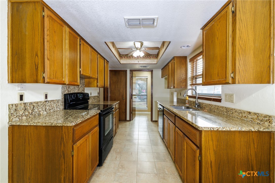 209 Coventry Lane Seguin, TX 78155 - Photo 10 of 48