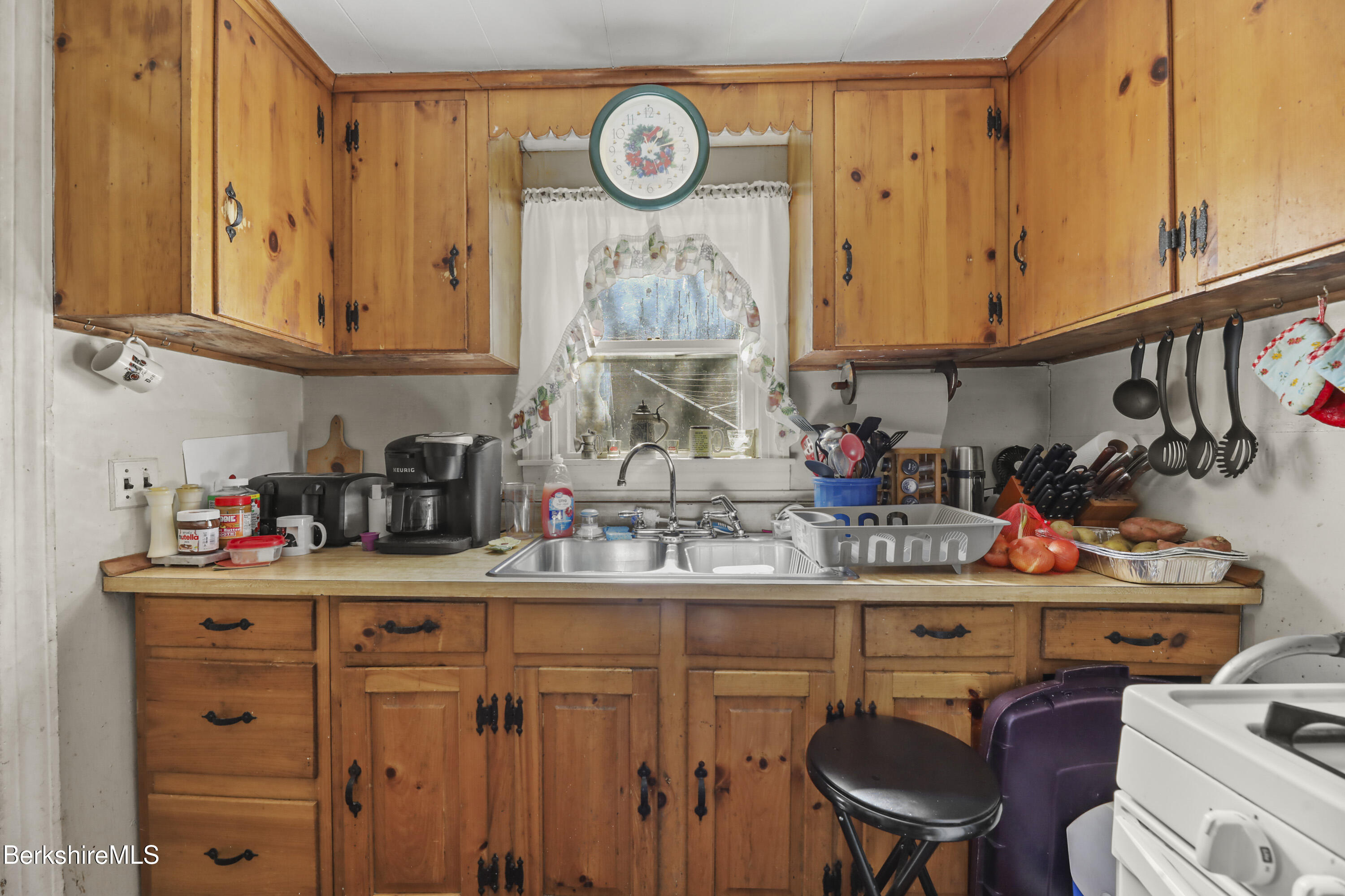 1952 Old Rte 9 Windsor, MA 01270 - Photo 5 of 19 40 Kitchen