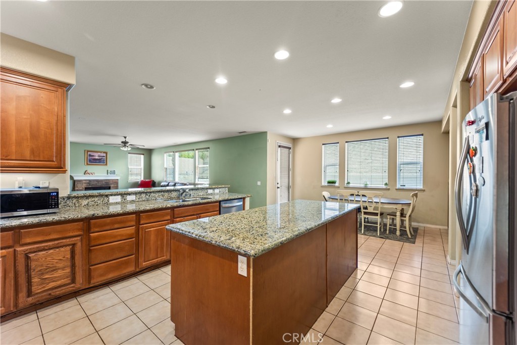 11486 Floyd Circle Beaumont, CA 92223 - Photo 14 of 47