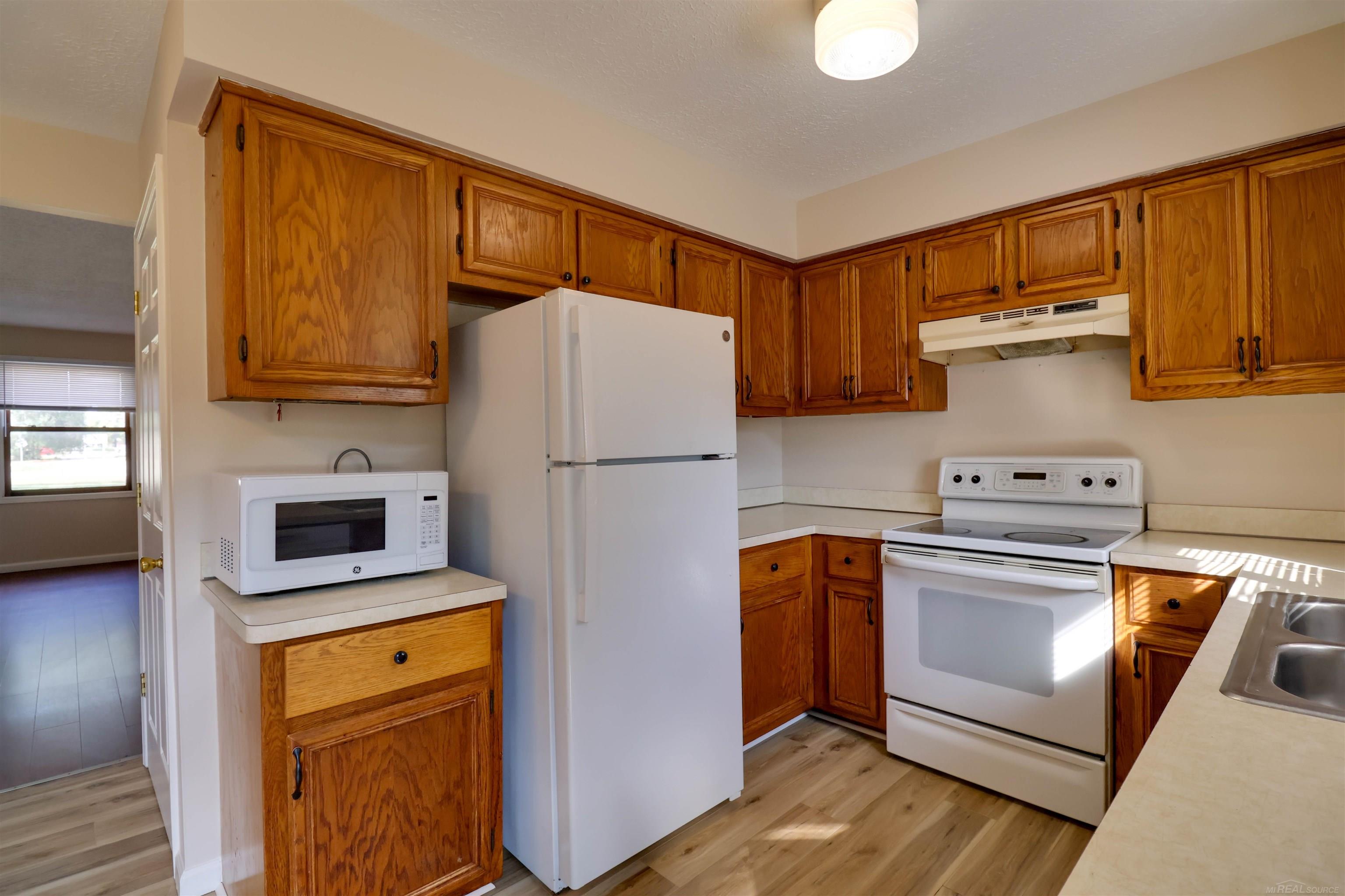 4400 Auburn Road Utica, MI 48317 - Photo 5 of 10