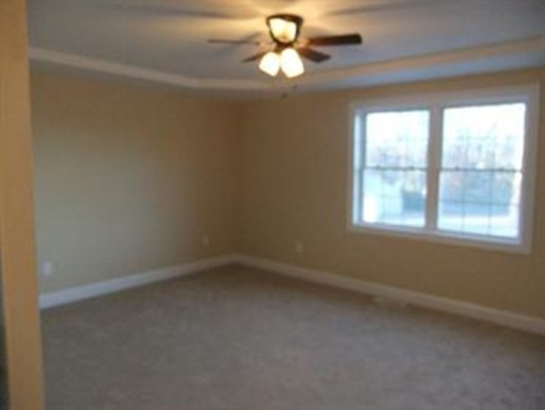 7 Rollins Street Springfield, MA 01109 - Photo 19 of 22