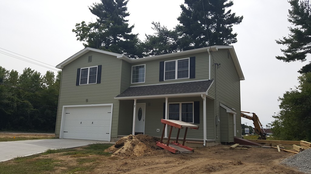 7 Rollins Street Springfield, MA 01109 - Photo 3 of 22