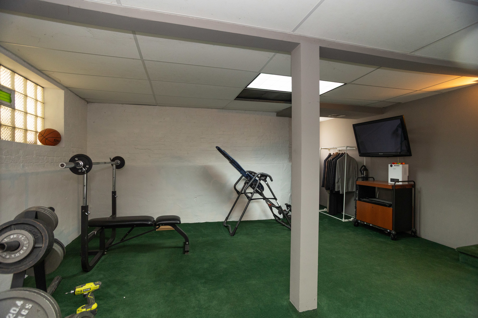 1663 West Farwell Avenue Chicago, IL 60626 - Photo 23 of 29 a view of a room with gym equipment